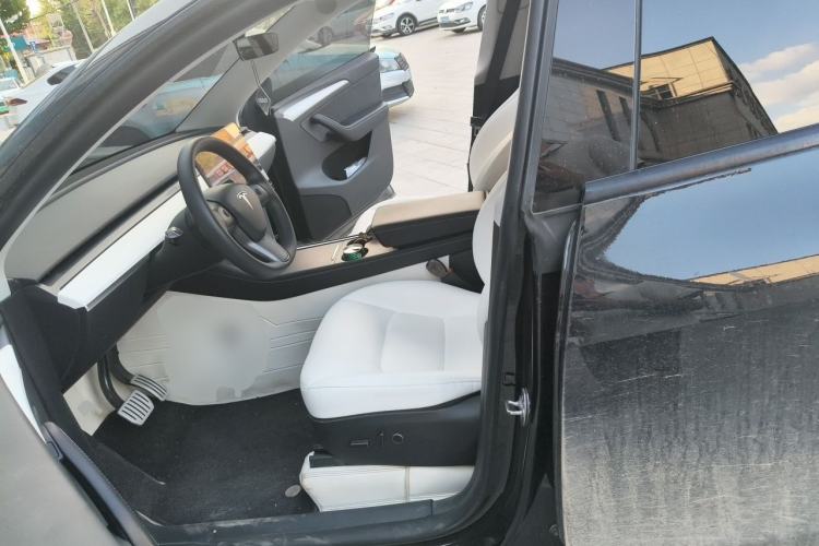 Used Tesla Model Y 2023 High-Performance All-Wheel-Drive Version Left Front Seat