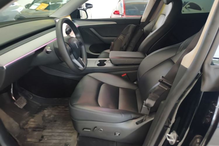 Used Tesla Model Y 2023 Rear-Wheel-Drive Version Left Front Seat