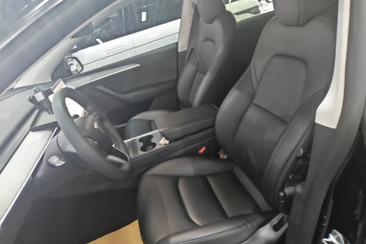 Used Tesla Model Y 2023 Rear-Wheel-Drive Version Left Front Seat