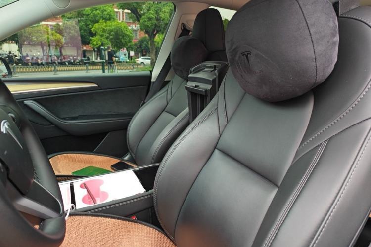 Used Tesla Model Y 2023 Rear-Wheel-Drive Version Left Front Seat