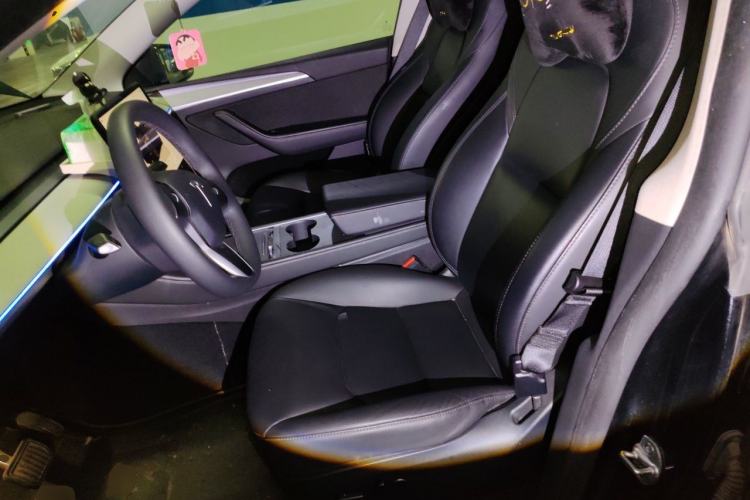 Used Tesla Model Y 2023 Rear-Wheel-Drive Version Left Front Seat