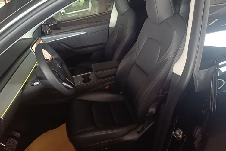 Used Tesla Model Y 2023 Rear-Wheel-Drive Version Left Front Seat