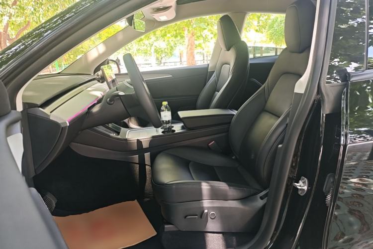 Used Tesla Model Y 2023 Rear-Wheel-Drive Version Left Front Seat