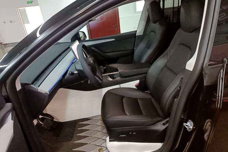 Used Tesla Model Y 2023 Rear-Wheel-Drive Version Left Front Seat