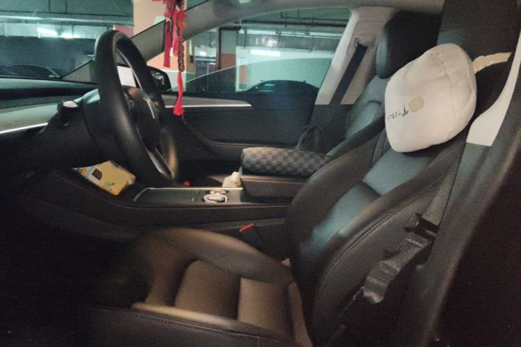 Used Tesla Model Y 2023 Rear-Wheel-Drive Version Left Front Seat