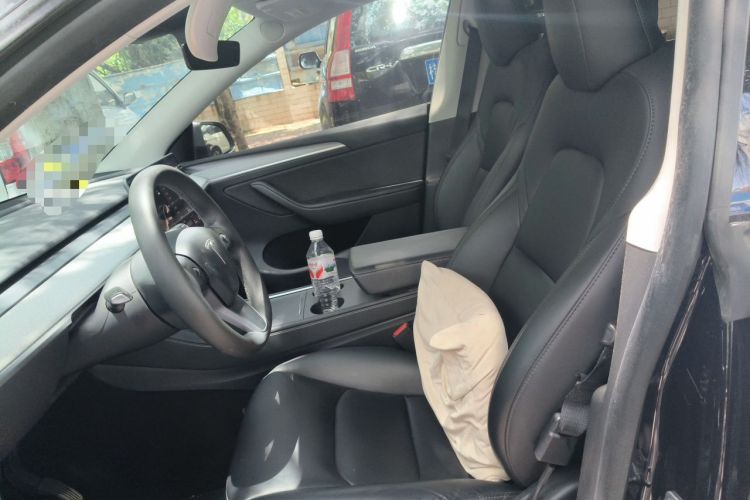 Used Tesla Model Y 2023 Rear-Wheel-Drive Version Left Front Seat