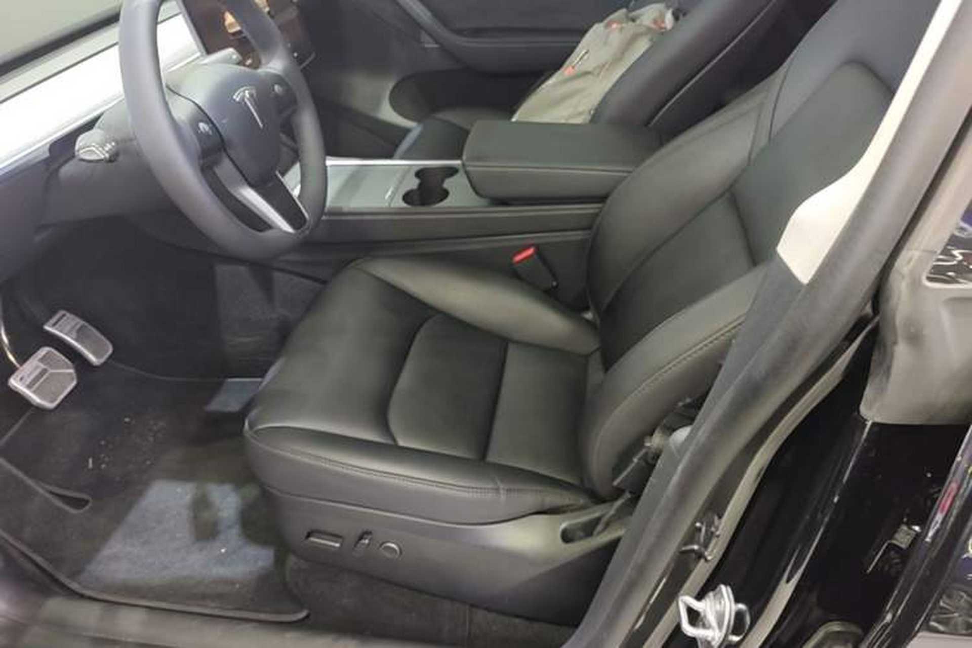 Used Tesla Model Y 2023 Rear-Wheel-Drive Version Left Front Seat