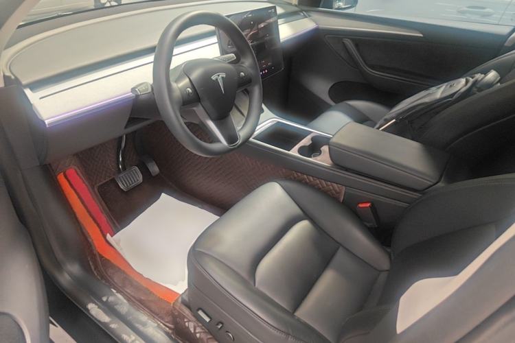 Used Tesla Model Y 2023 Rear-Wheel-Drive Version Left Front Seat