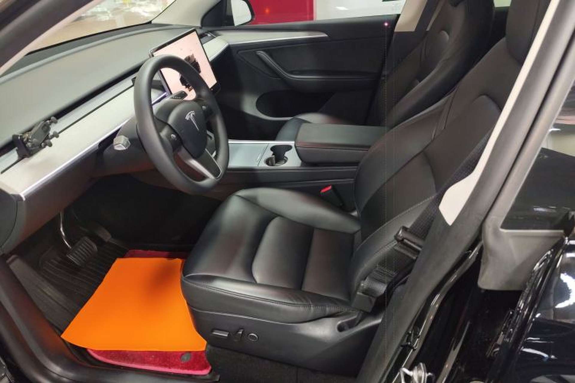 Used Tesla Model Y 2023 Rear-Wheel-Drive Version Left Front Seat