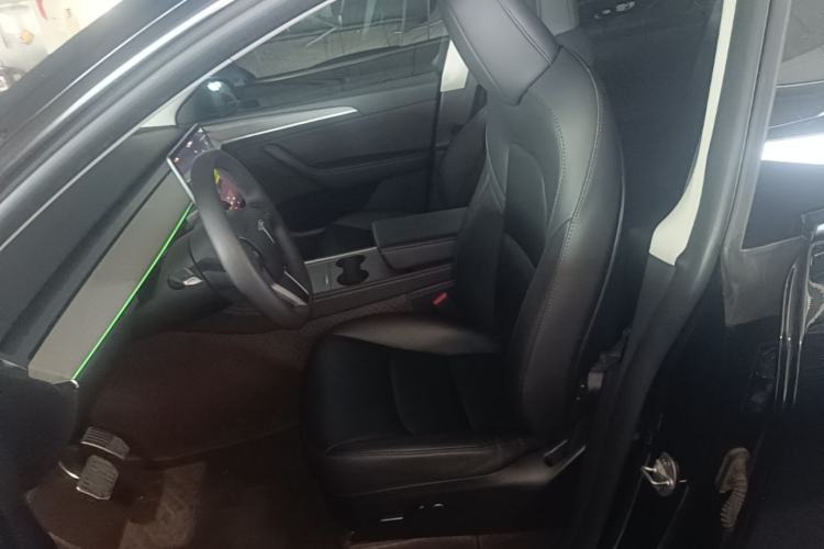 Used Tesla Model Y 2023 Rear-Wheel-Drive Version Left Front Seat