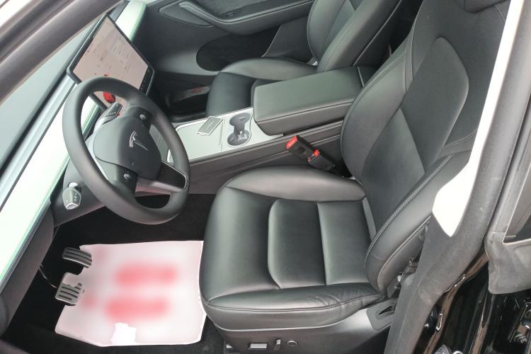 Used Tesla Model Y 2023 Rear-Wheel-Drive Version Left Front Seat