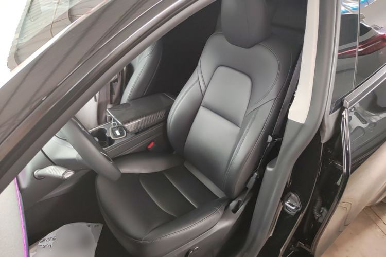 Used Tesla Model Y 2023 Rear-Wheel-Drive Version Left Front Seat
