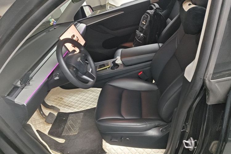 Used Tesla Model Y 2023 Rear-Wheel-Drive Version Left Front Seat