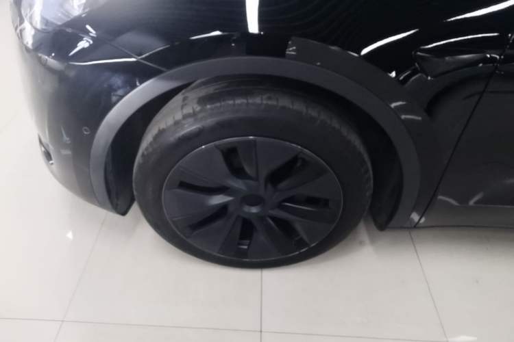 Used Tesla Model Y 2023 Rear-Wheel-Drive Version Left Front Wheel Hub