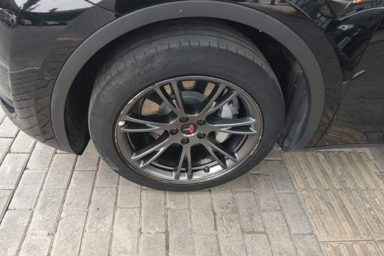 Used Tesla Model Y 2023 Rear-Wheel-Drive Version Left Front Wheel Hub