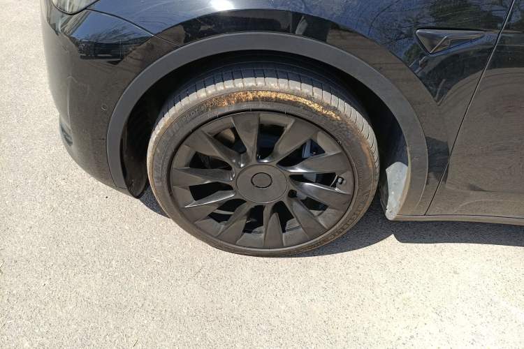 Used Tesla Model Y 2023 Rear-Wheel-Drive Version Left Front Wheel Hub