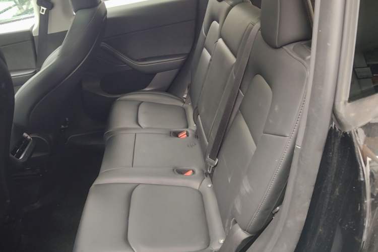 Used Tesla Model Y 2023 Rear-Wheel-Drive Version Left Rear Seat