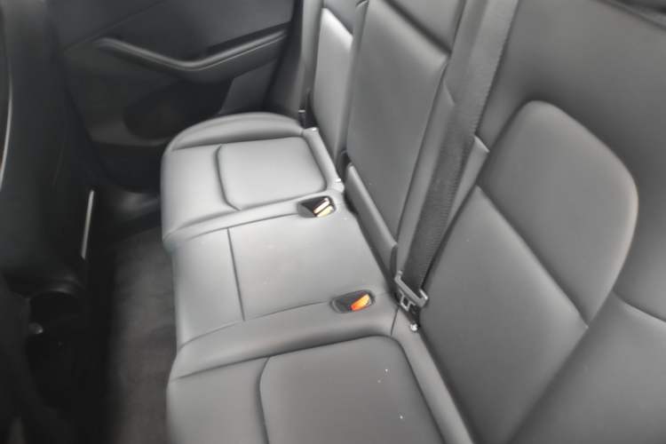 Used Tesla Model Y 2023 Rear-Wheel-Drive Version Left Rear Seat