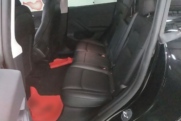 Used Tesla Model Y 2023 Rear-Wheel-Drive Version Left Rear Seat