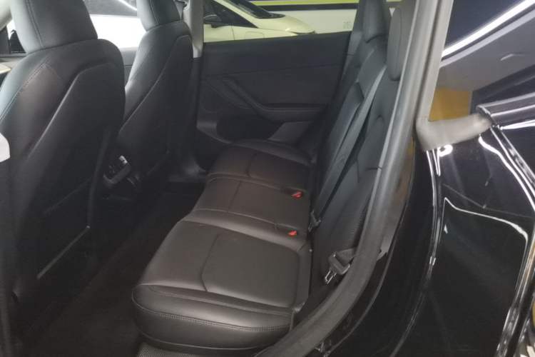 Used Tesla Model Y 2023 Rear-Wheel-Drive Version Left Rear Seat