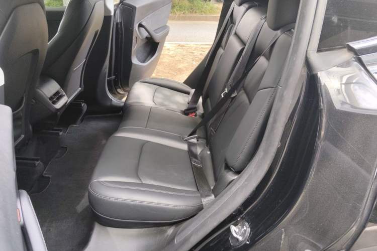 Used Tesla Model Y 2023 Rear-Wheel-Drive Version Left Rear Seat