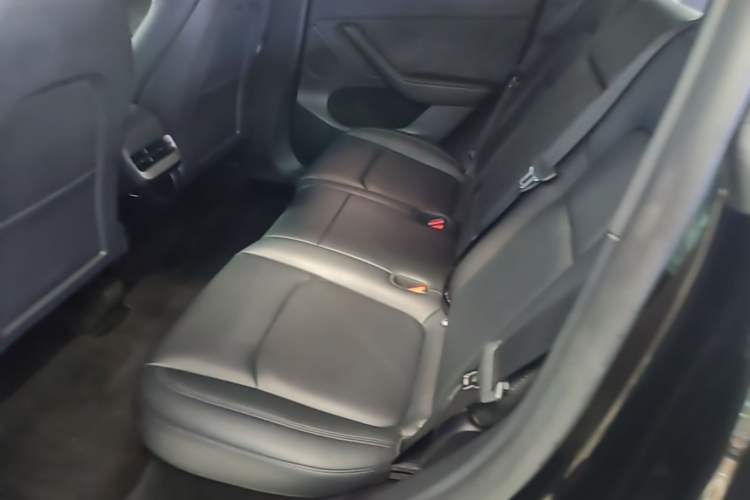 Used Tesla Model Y 2023 Rear-Wheel-Drive Version Left Rear Seat