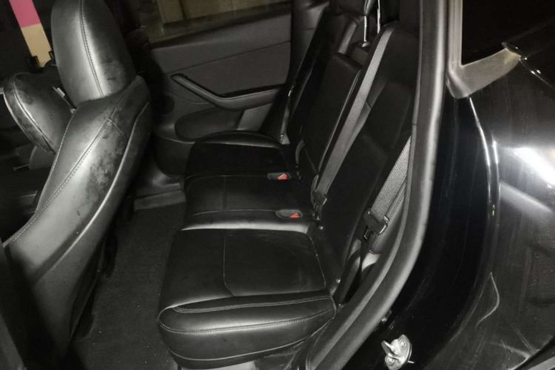 Used Tesla Model Y 2023 Long-Range All-Wheel-Drive Version Left Rear Seat