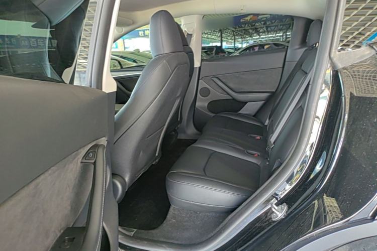 Used Tesla Model Y 2023 Rear-Wheel-Drive Version Left Rear Seat