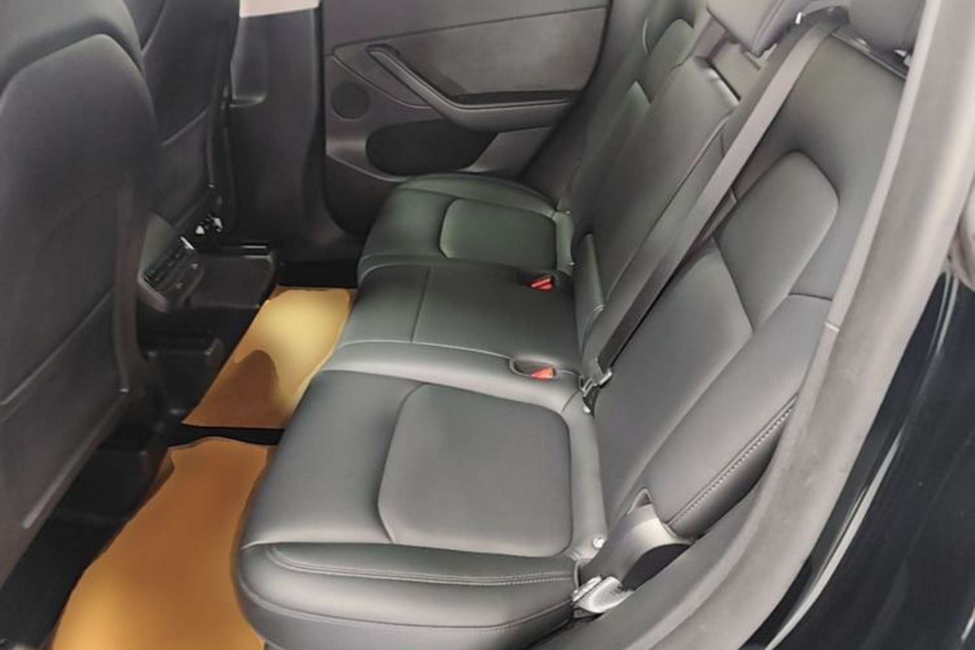 Used Tesla Model Y 2023 Rear-Wheel-Drive Version Left Rear Seat
