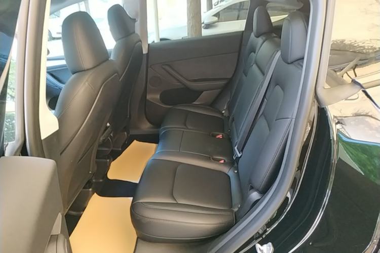 Used Tesla Model Y 2023 Rear-Wheel-Drive Version Left Rear Seat