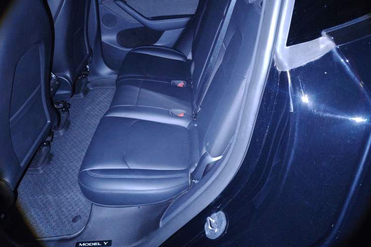 Used Tesla Model Y 2023 Rear-Wheel-Drive Version Left Rear Seat