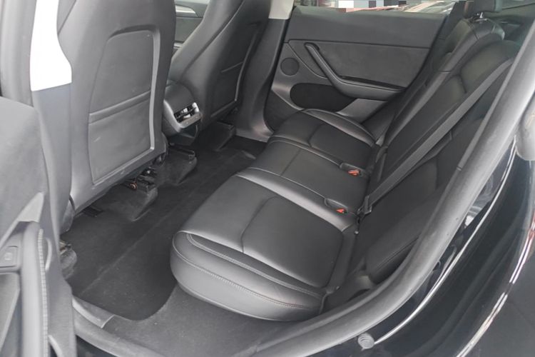 Used Tesla Model Y 2023 Rear-Wheel-Drive Version Left Rear Seat