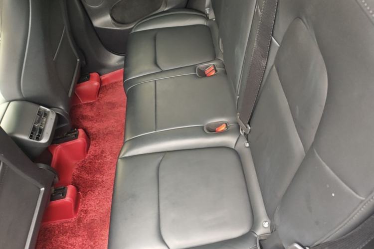 Used Tesla Model Y 2023 Long-Range All-Wheel-Drive Version Left Rear Seat