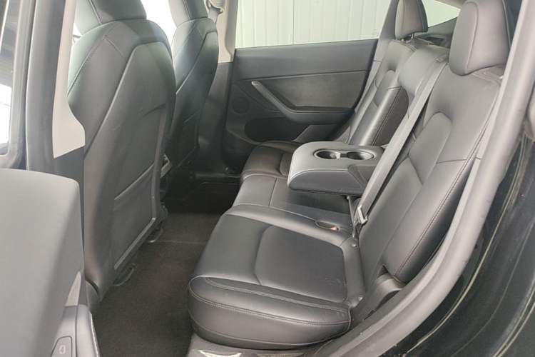 Used Tesla Model Y 2023 Rear-Wheel-Drive Version Left Rear Seat