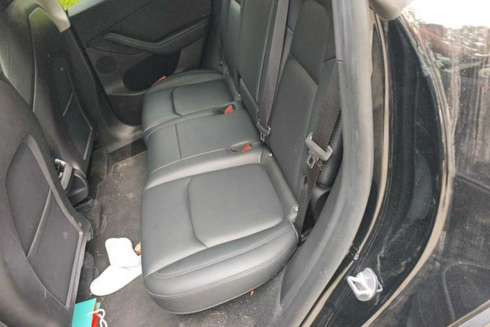 Used Tesla Model Y 2023 Long-Range All-Wheel-Drive Version Left Rear Seat