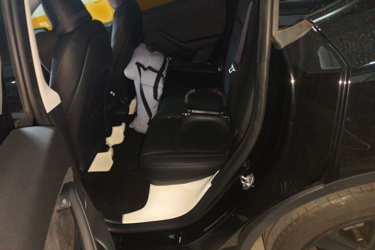 Used Tesla Model Y 2023 Rear-Wheel-Drive Version Left Rear Seat
