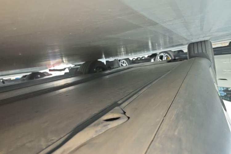 Used Tesla Model Y 2023 Rear-Wheel-Drive Version Left Side Sill