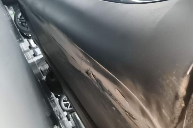 Used Tesla Model Y 2023 Rear-Wheel-Drive Version Left Side Sill