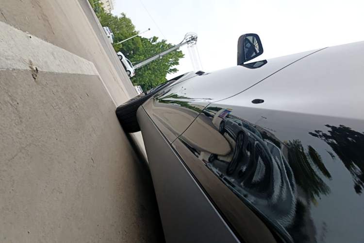 Used Tesla Model Y 2023 Rear-Wheel-Drive Version Left Side Sill
