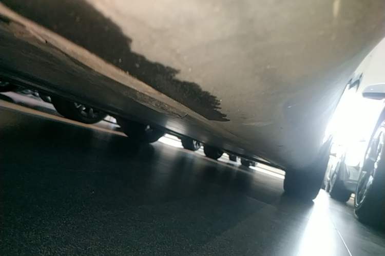 Used Tesla Model Y 2023 Rear-Wheel-Drive Version Left Side Sill