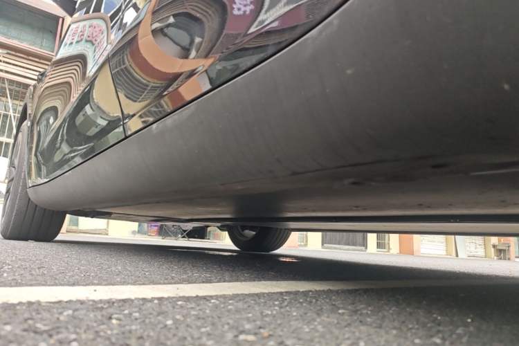 Used Tesla Model Y 2023 Rear-Wheel-Drive Version Left Side Sill