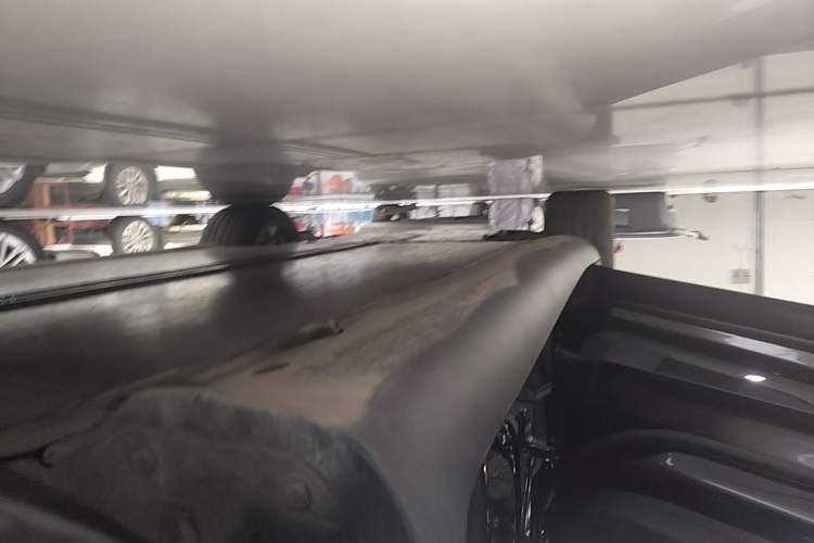 Used Tesla Model Y 2023 Rear-Wheel-Drive Version Left Side Sill