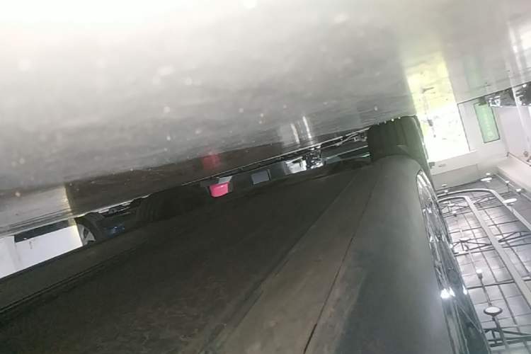 Used Tesla Model Y 2023 Long-Range All-Wheel-Drive Version Left Side Sill