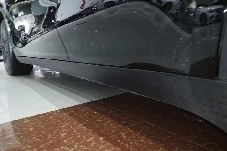 Used Tesla Model Y 2023 Rear-Wheel-Drive Version Left Side Sill