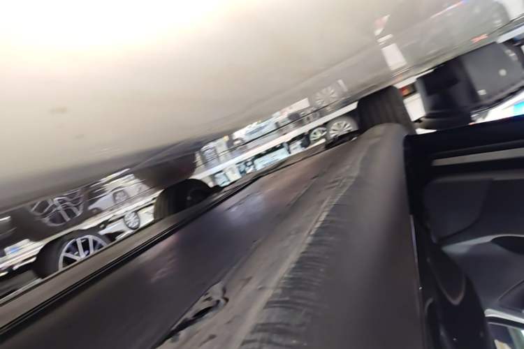Used Tesla Model Y 2023 Rear-Wheel-Drive Version Left Side Sill