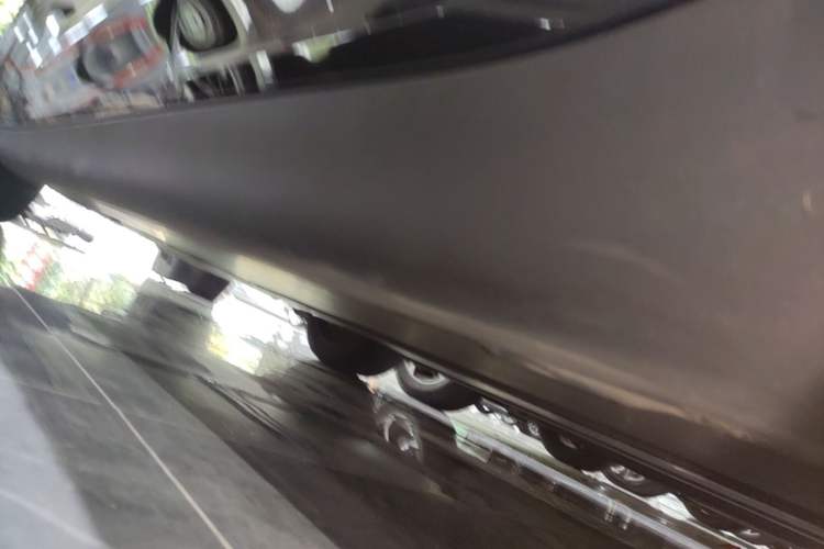Used Tesla Model Y 2023 Rear-Wheel-Drive Version Left Side Sill