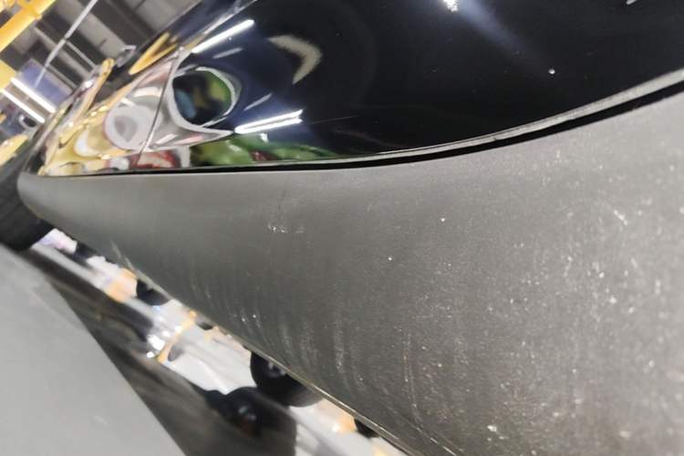 Used Tesla Model Y 2023 Long-Range All-Wheel-Drive Version Left Side Sill
