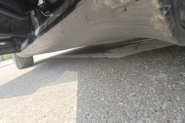 Used Tesla Model Y 2023 Rear-Wheel-Drive Version Left Side Sill