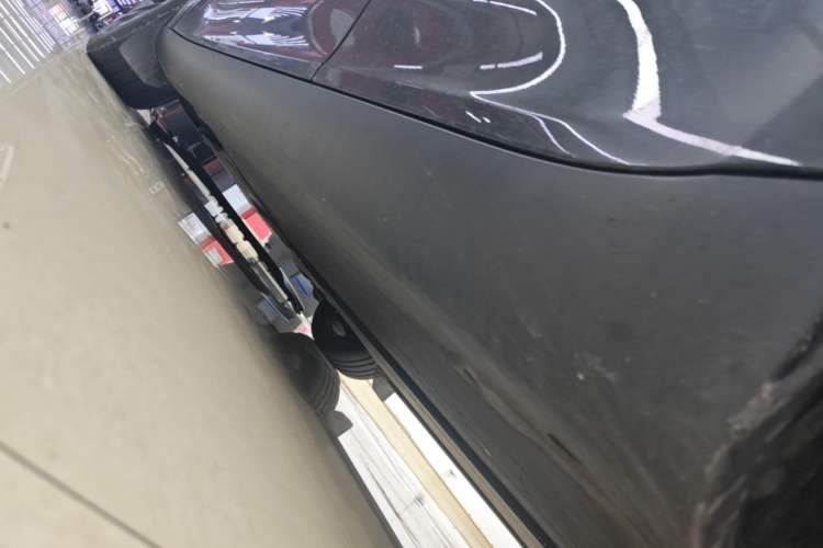 Used Tesla Model Y 2023 Rear-Wheel-Drive Version Left Side Sill