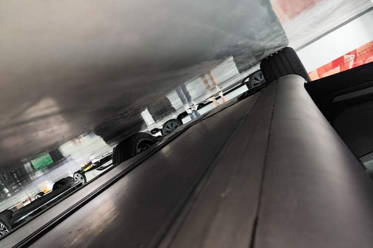 Used Tesla Model Y 2023 Rear-Wheel-Drive Version Left Side Sill
